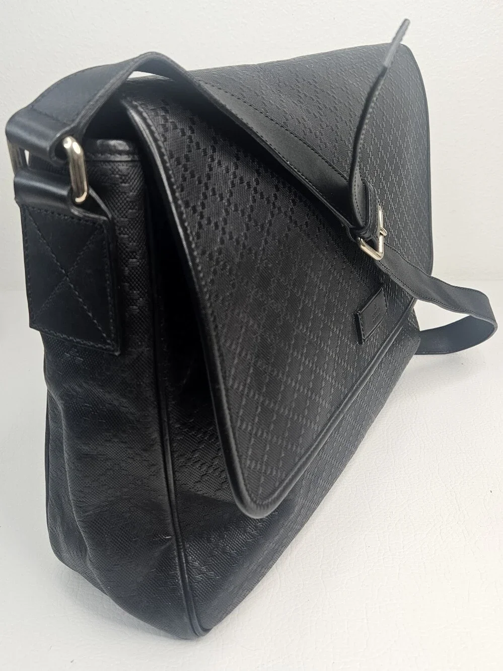 Authentic Gucci Black Diamante Messenger Crossbody Laptop Computer Bag